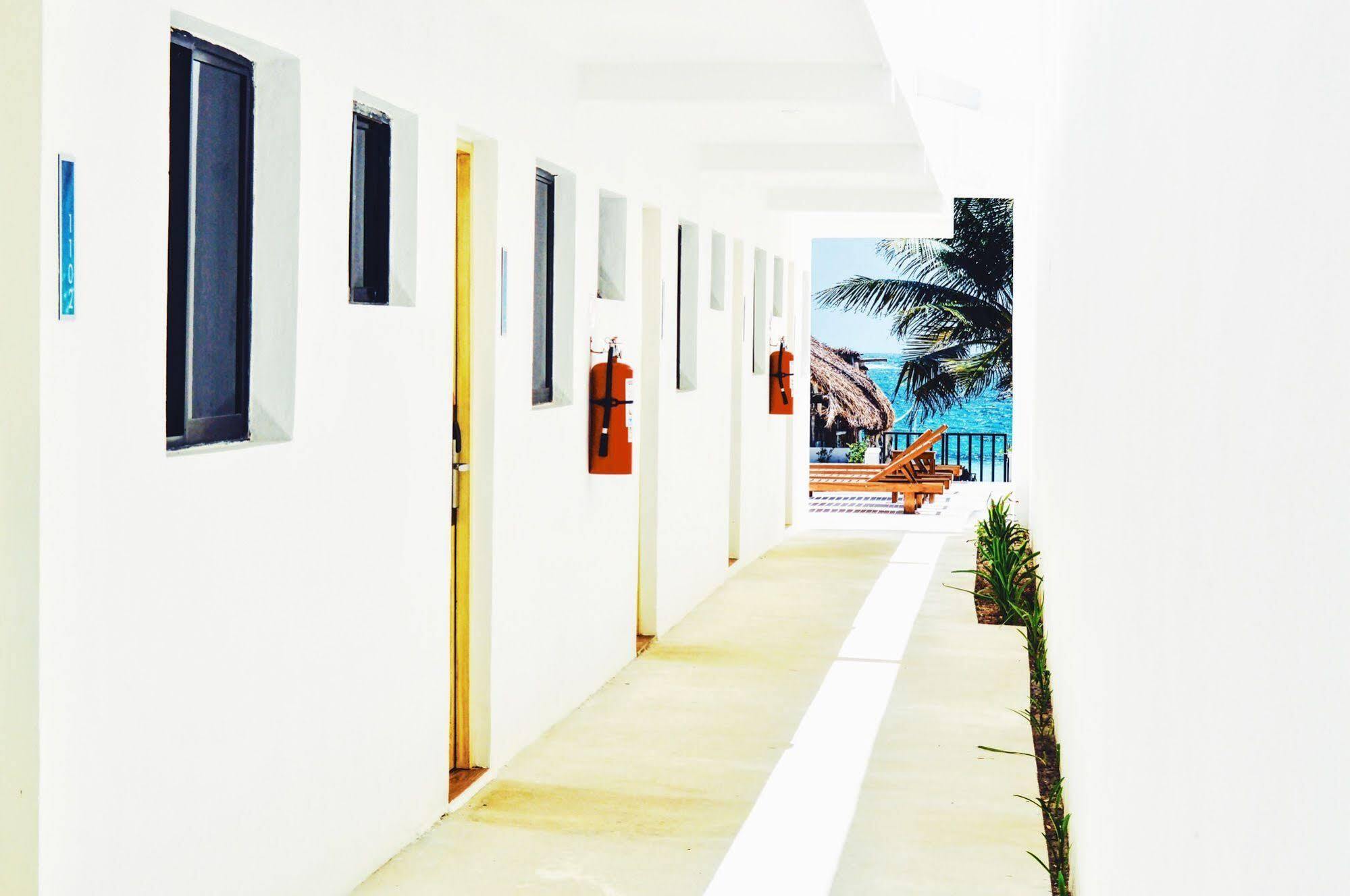 Cielo Beach Hotel Puerto Morelos Buitenkant foto